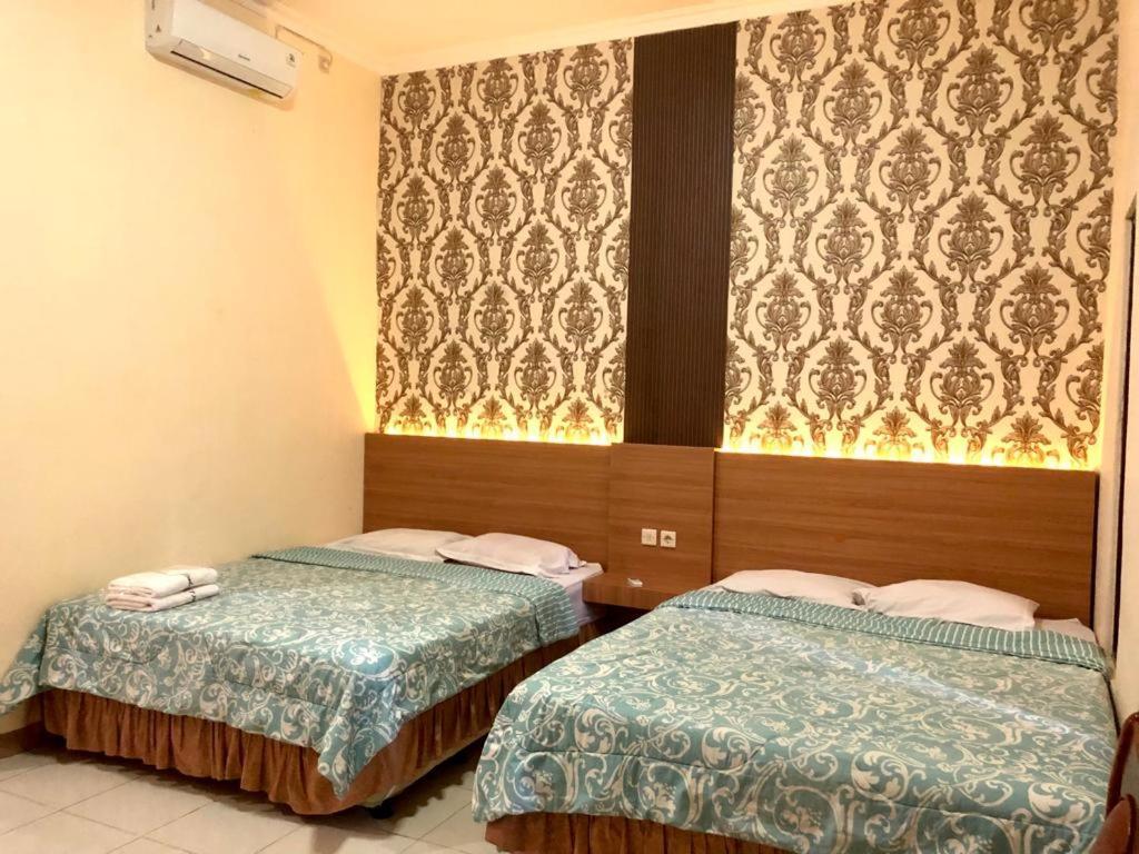 Grafika Hotel Dan Resto Gombong  Zewnętrze zdjęcie