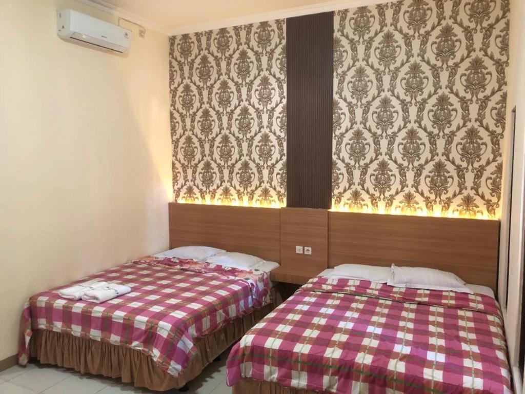 Grafika Hotel Dan Resto Gombong  Zewnętrze zdjęcie