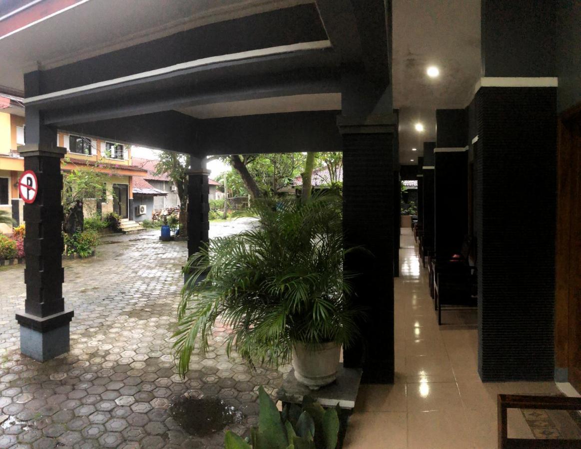 Grafika Hotel Dan Resto Gombong  Zewnętrze zdjęcie