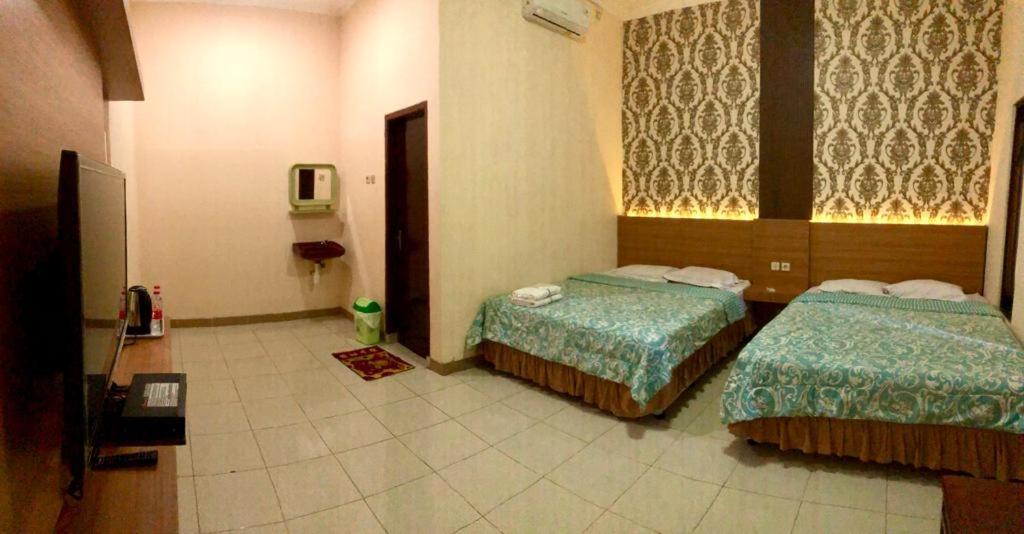Grafika Hotel Dan Resto Gombong  Zewnętrze zdjęcie