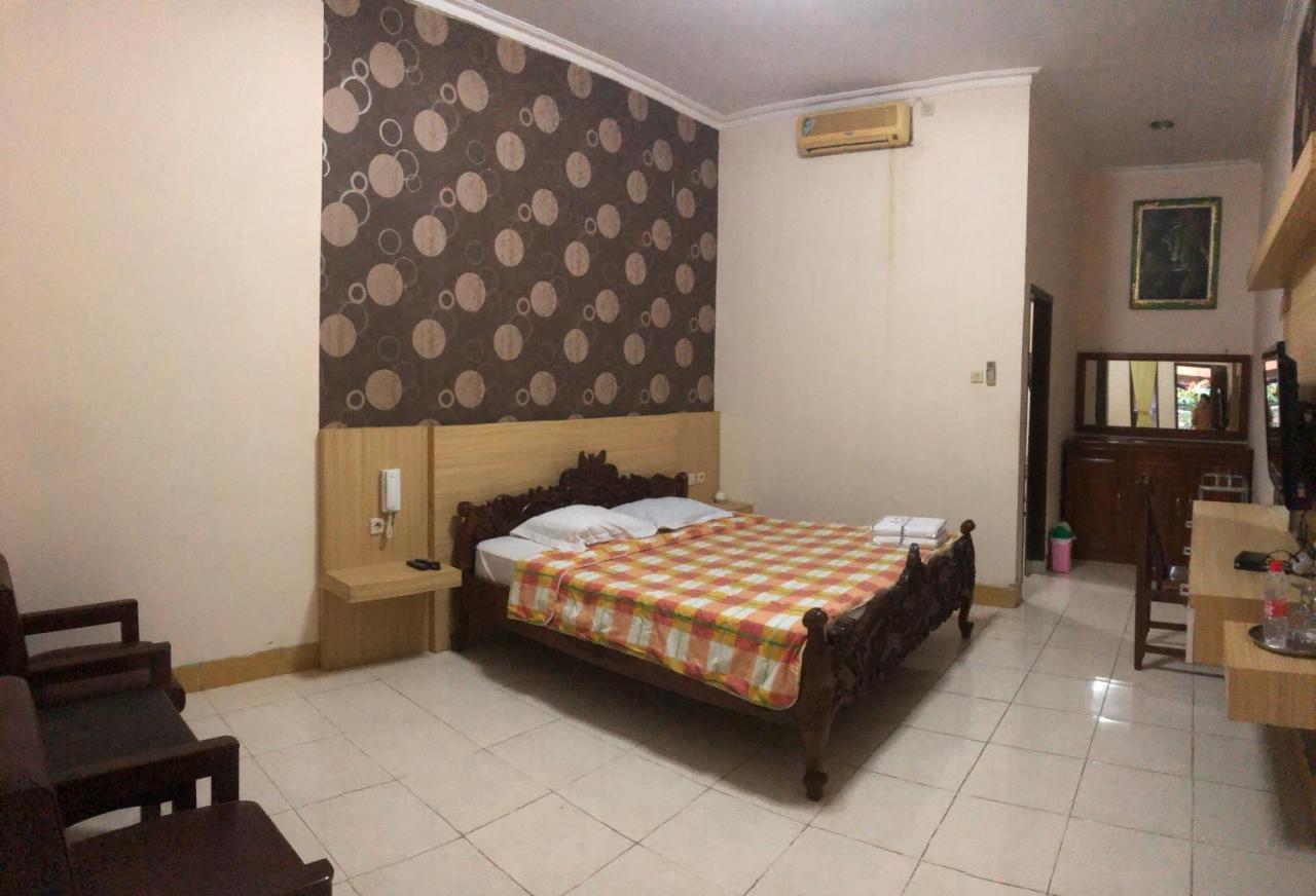 Grafika Hotel Dan Resto Gombong  Zewnętrze zdjęcie