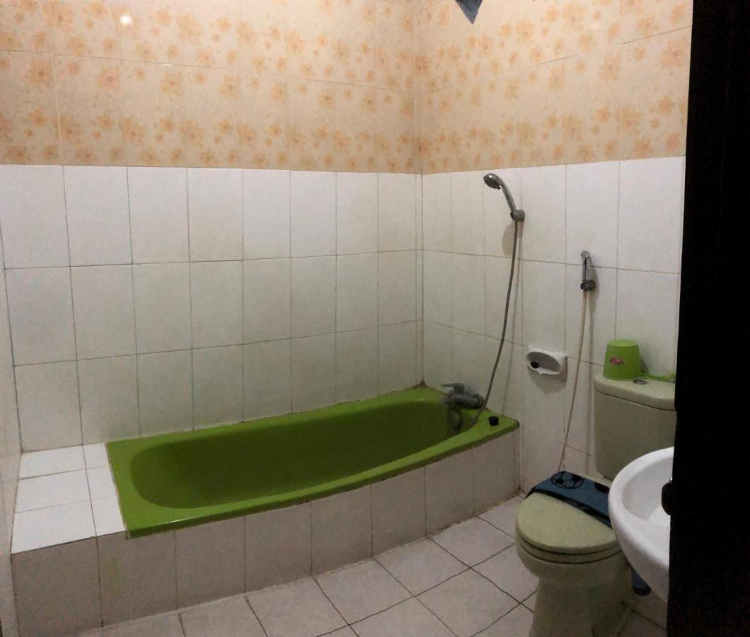Grafika Hotel Dan Resto Gombong  Zewnętrze zdjęcie